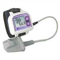 力康 Prince 100g 手腕式脉搏血氧饱和度仪详解与IT168产品报价